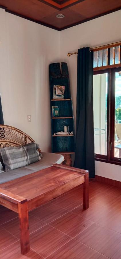 Toba Sunset Bed & Breakfast Tuk Tuk Exterior photo